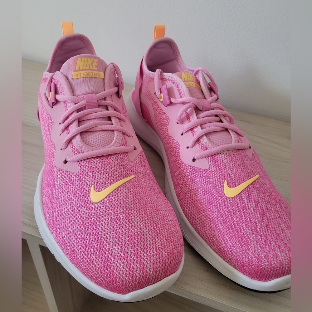 Womens NIKE FLEX TRAINER 9 Pink Rose Trainers Size 11.5 US